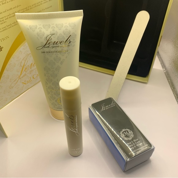 SALE!!! Nail and cuticle care buff kit. 5 - Picture 2 of 12